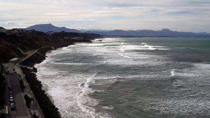 La plage de la Côte des Basques à Biarritz, en mars 2022. Photo d'illustration. (RICHARD VILLALON / MAXPPP)