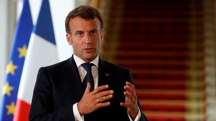 Emmanuel Macron&nbsp;donne&nbsp;une conférence de presse à l'Elysée, à Paris, le 4 mai 2020. (GONZALO FUENTES / POOL / AFP)