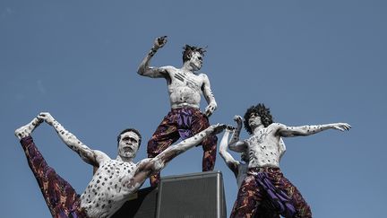 Mais les groupes tanzaniens ne sont pas oubliés avec les formations musicales Wamwiduka Band et SKide. (YASUYOSHI CHIBA / AFP)