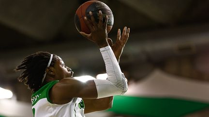 Mykal Riley et Nanterre s'accrochent toujours aux basques de la SIG (ANTHONY MASSARDI / MAXPPP)