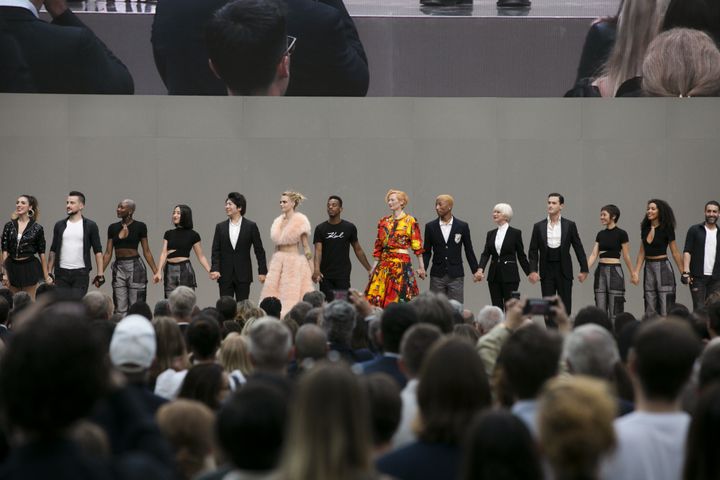 Acteurs et artistes rendent hommage à Karl Lagerfeld au Grand Palais à Paris, le 20 juin 2019 (DR)