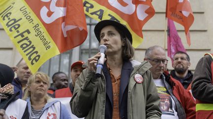 La secrétaire générale de la CGT, Sophie Binet, lors d'un rassemblement devant le ministère du Travail à Paris, le 28 avril 2023. (CLAIRE SERIE / HANS LUCAS / AFP)