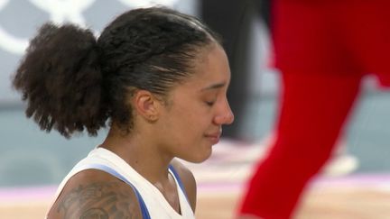 Paris 2024 : la déception des athlètes français, qui manquent l'or sur le fil en basketball (France 2)