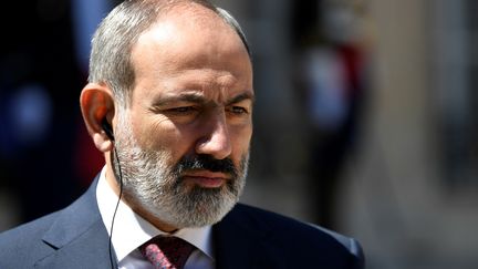 Le Premier ministre arménien Nikol Pachinian lors d'une visite au palais de l'Elysée, le 1er juin 2021 à Paris. (BERTRAND GUAY / AFP)