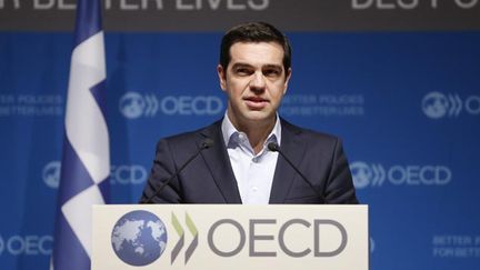  (Alexis Tsipras, premier ministre grec devant l'OCDE à Paris © Maxppp)