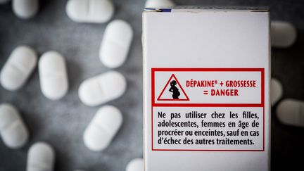 La Dépakine, un médicament contre l'épilepsie,&nbsp;est&nbsp;aujourd'hui déconseillée aux femmes enceintes. (GARO / PHANIE)