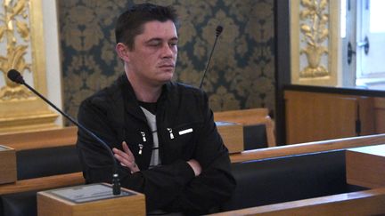 Daniel Legrand dans le box des accus&eacute;s, devant la cour d'assises des mineurs d'Ille-et-Vilaine, &agrave; Rennes, le 27 mai 2015. (DAMIEN MEYER / AFP)