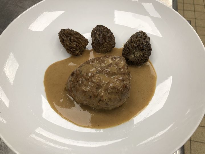 Ris de veau aux morilles de Pierre Orsi. (RF / BERNARD THOMASSON)