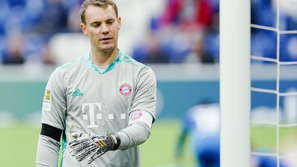 Manuel Neuer a encaissé 4 buts ce dimanche (UWE ANSPACH / DPA)