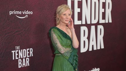 L'actrice américaine Anne Heche à l'avant-première du film "The Tender Bar", au TCL Chinese Theatre de Los Angeles (Etats-Unis), le 12 décembre 2021. (LEON BENNETT / WIREIMAGE)