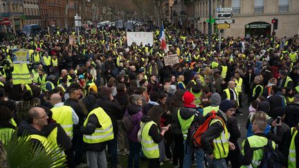 Mobilisation des "gilets jaunes", à Toulouse, le 8 décembre 2018. Le président de la Fédération des commerçants de Toulouse&nbsp;estime qu'un nouveau samedi de manifestation pourrait être fatal à de nombreuses boutiques. (PIERRE BERTHUEL / LE PICTORIUM / MAXPPP)