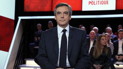 François Fillon sur le plateau de "l'Emission politique" de France 2, le 23 mars 2017. (THOMAS SAMSON / AFP)