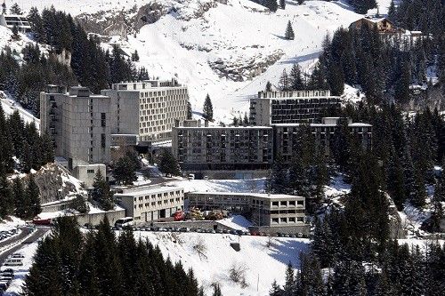 Exemple d'architecture bauhaus dans la station de Flaine 
 (PHOTOPQR/LE DAUPHINE LIBERE)