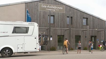 Tourisme : les touristes anglais désertent les campings