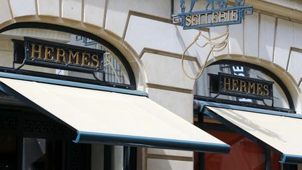 Une enseigne Hermès à Paris, le 30 août 2013. (FRANCOIS GUILLOT / AFP)