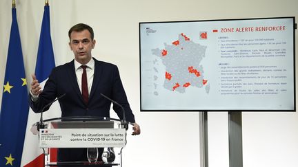 Le ministre de la Santé, Olivier Véran, lors d'une conférence de presse, le 23 septembre 2020. (ELIOT BLONDET / AFP)