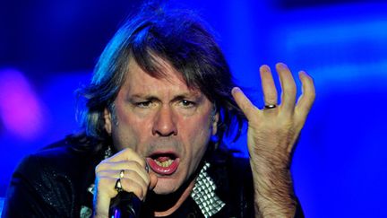 Bruce Dickinson, chanteur d'Iron Maiden, très concerné par la santé des pubs anglais.
 (Francesco Degasperi/AFP)