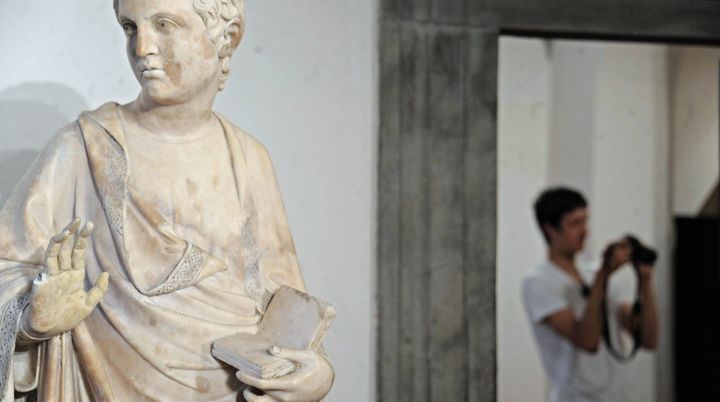 Une vue de la statue du XIVe si&egrave;cle endommag&eacute;e par un touriste, dans le mus&eacute;e dell'Opera del Duomo &agrave; Florence (Italie).&nbsp; (MAXPPP)