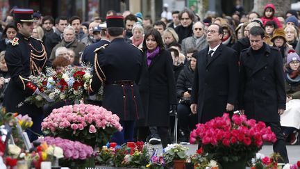 Un dimanche d'hommages place de la République