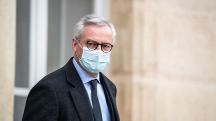 Le ministre de l'Economie, Bruno Le Maire, à la sortie du Conseil des ministres, le 2 décembre 2020. (XOSE BOUZAS / HANS LUCAS / AFP)