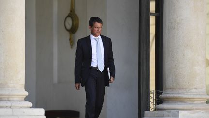 Manuel Valls au palais de l'Elysée, à Paris, le 17 août 2016. (LIONEL BONAVENTURE / AFP)