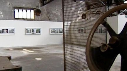 Biennale de la photographie à Sedan dans une ancienne usine de tissus
 (France 3 Culturebox)