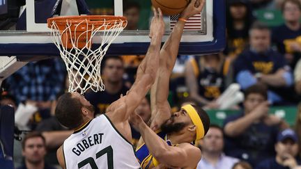 Rudy Gobert, au contre sur JaVale McGee (GENE SWEENEY JR. / GETTY IMAGES NORTH AMERICA)