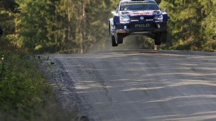 Sébastien Ogier à l'aise sur les bosses de Finlande (FRANCOIS BAUDIN / AUSTRAL)