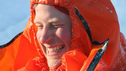 MARS 2011 - Autre pays, autre paysage et autre climat : le prince Harry teste une combinaison de plongée entre la Norvège continentale et le pôle nord. Il participe à une expédition avec d'anciens combattants de l'armée britannique blessés en Afghanistan. Objectif :&nbsp;recueillir des fonds pour l’association Walking With the Wounded. (REUTERS)