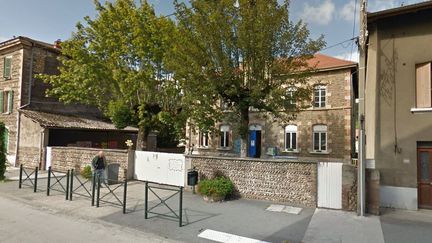 Un aide-&eacute;ducateur stagiaire a menac&eacute; des &eacute;l&egrave;ves de primaire avec un couteau, lundi 22 juin 2015, &agrave; Champier (Is&egrave;re). ( GOOGLE MAPS)