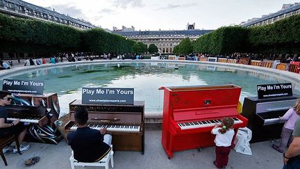 Play In I&#039;m Yours, jusqu&#039;au 8 juillet à Paris, des pianos sont installés dans les rues de Paris
 (Ian Lagsdon / EPA / MAXPPP )