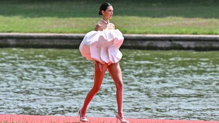 Défilé Jacquemus "Le chouchou" au Chateau de Versailles le 26 juin 2023 (STEPHANE CARDINALE - CORBIS / CORBIS ENTERTAINMENT)