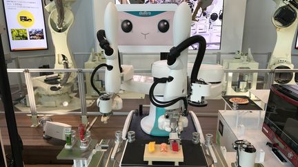 Robot maître sushi. (Jérôme Colombain / Radio France)