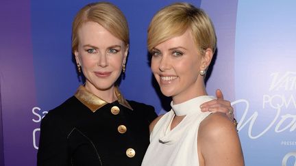 Nicole Kidman (G) et Charlize Theron (D) (2013)
 (Michael Kovac / GETTY IMAGES NORTH AMERICA / AFP)