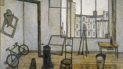 Le Musée d'art moderne de la Ville de Paris propose une présentation chronologique de l'œuvre de Bernard Buffet (1928-1999), dont il possède une collection importante. Une exposition qui entend montrer la qualité et la variété d'une œuvre célèbre mais également très discutée. Autoportraits, natures mortes et aussi cycles religieux ou allégoriques (du 14 octobre 2016 au 26 février 2017). Ici, Bernard Buffet, "L'Atelier", 1947, Musée Bernard Buffet, Surugadaira (Japon) © Musée Bernard Buffet 
 (ADAGP, Paris 2016)