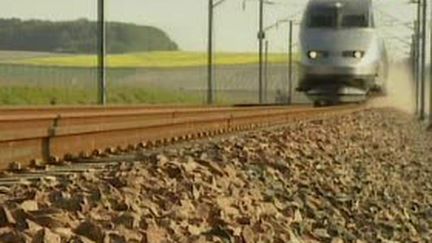 Un TGV en rase campagne (21/09/2006) (France 3)