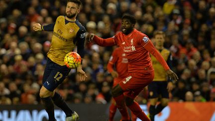 Olivier Giroud (Arsenal) a fait souffrir Kolo Touré (Liverpool) (PAUL ELLIS / AFP)