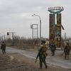 Des militaires russes dans la ville d'Avdiivka en Ukraine, le 6 mars 2024, lors d'une opération de déminage. (STANISLAV KRASILNIKOV / SPU / SIPA)