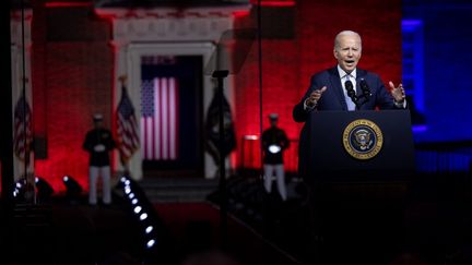 Le président américain, Joe Biden, lors d'un discours à Philadephie (Pennsylvanie), jeudi 1er septembre 2022.&nbsp; (NATHAN POSNER / ANADOLU AGENCY / AFP)