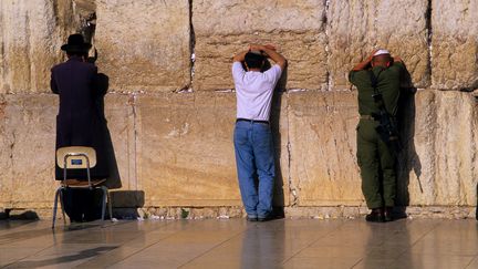 Le mur des Lamentations &agrave; J&eacute;rusalem (Isra&euml;l), le 9 f&eacute;vrier 2013. (JOSE NICOLAS  / ONLY WORLD / AFP)