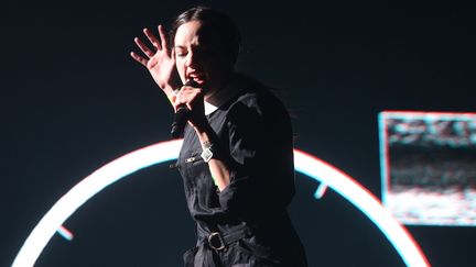 La chanteuse Jain au Printemps de Bourges sur la scène du W
 (PHOTOPQR/BERRY REPUBLICAIN/MAXPPP)