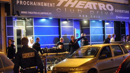 Deux personnes ont &eacute;t&eacute; tu&eacute;es et six autres bless&eacute;es le 1er juillet 2012 lors d'une fusillade devant la discoth&egrave;que "Theatro" &agrave; Lille (Nord). (PHILIPPE PAUCHET  / MAXPPP)