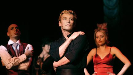 L'ancien danseur étoile Patrcik Dupond lors d'une répétition du spectacle musical L'Air de Paris, le 22 janvier 2003 au théâtre Comédia à Paris. (JEAN AYISSI / AFP)