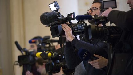 &nbsp; (Beaucoup de journalistes à l'Assemblée Nationale ce mardi après-midi pour interpeller les députés sur les Panama papers  © MaxPPP)