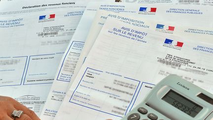 Les imp&ocirc;ts locaux ont augment&eacute; de 5,1% en 2009, un an apr&egrave;s les derni&egrave;res &eacute;lections municipales. (PHILIPPE HUGUEN / AFP)