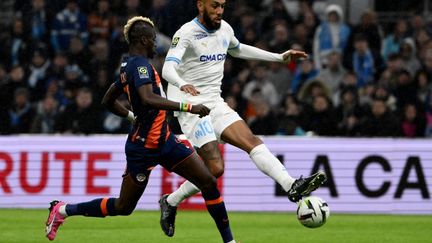 Pierre-Emerick Aubameyang in the duel with Falaye Sacko during Marseille-Montpellier, February 25, 2024. (AFP)