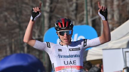 Tadej Pogacar au sommet de Prati di Tivo, samedi 13 mars 2021. (GIAN MATTIA D'ALBERTO - LAPRESSE/AP/SIPA / SIPA)