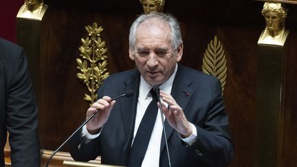 Budget 2025 : le gouvernement Bayrou contraint à un numéro d'équilibriste