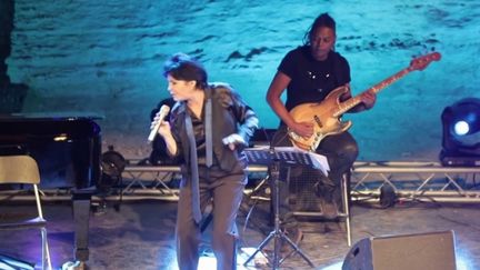 Musique : Liane Foly se produit dans une ancienne carrière de pierres à Gordes