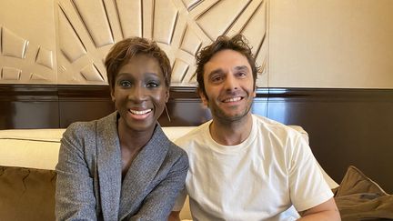 La comédienne Eye Haïdara et l'acteur Pio Marmaï, le 24 octobre 2024, à Paris, pendant la promotion de leur film "À toute allure" de Lucas Bernard. (FG / FRANCEINFO)